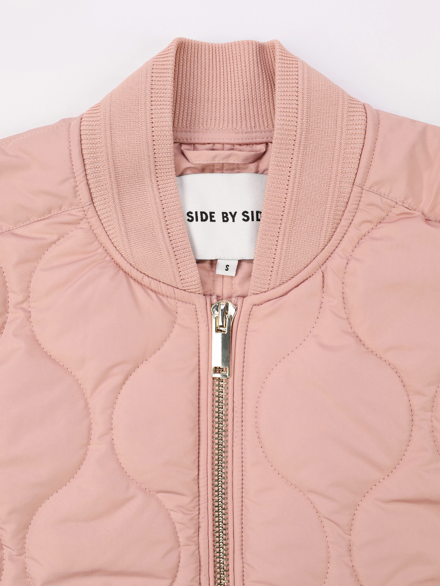 Куртка укороченная розового цвета свободного кроя